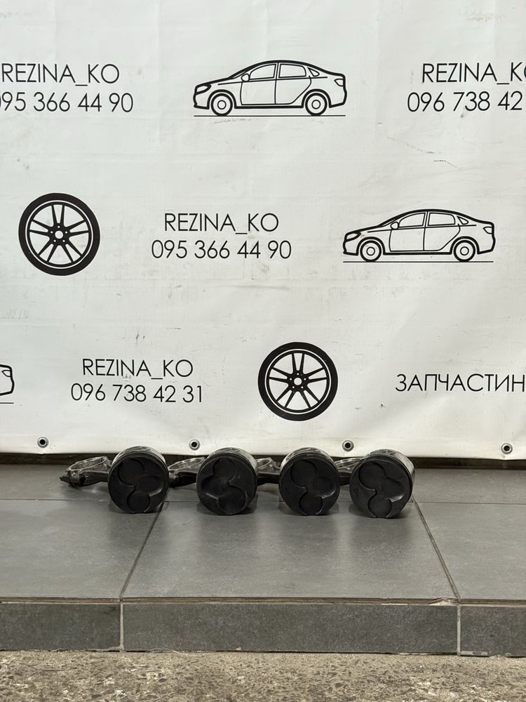 Поршень шатун Mitsubishi Pajero,L200,Hyundai H200,Galloper 4D56 2.5 TD