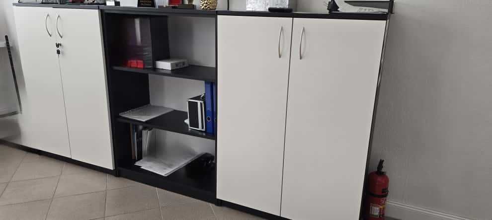 Zestaw mebli biurowych !