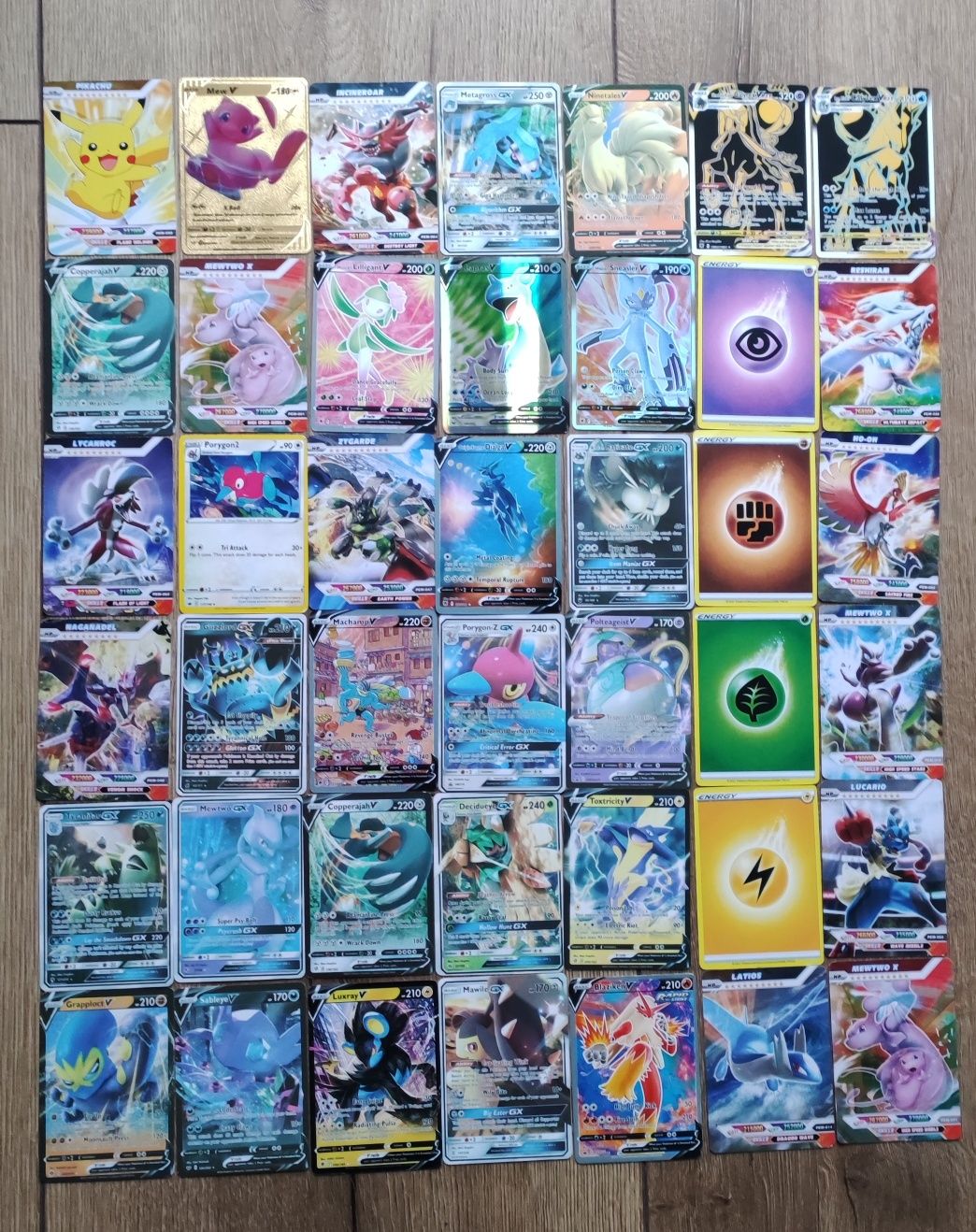 Karty Pokemon zestaw 42 szt. Pikachu Holo złota GX Vmax Energy