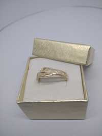 Złoty pierścionek pasek złoto 585 R20   388