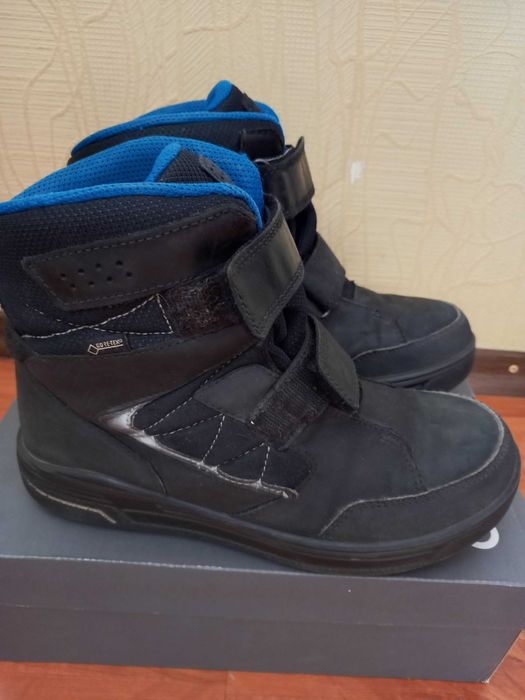 Чоботи чоловічі зимові 38. Ecco