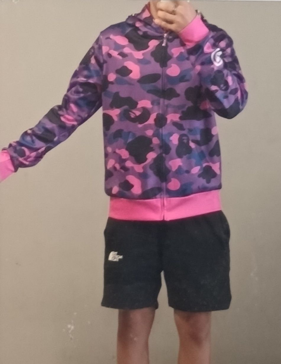 Продам худі BAPE Shark (A Bathing Ape)