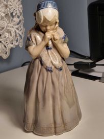 Porcelanowa Marzycielska Dziewczynka z Bornholmu Royal Copenhagen 1901