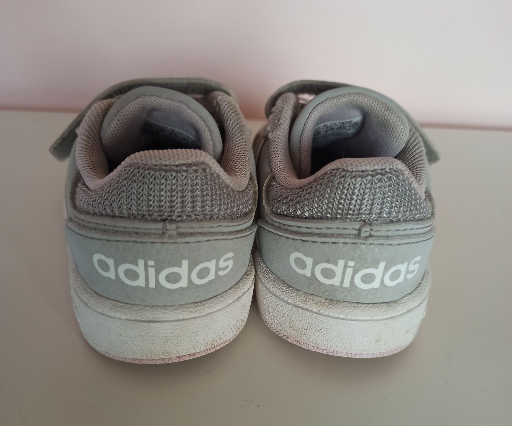 Buciki Adidas rozm. 23