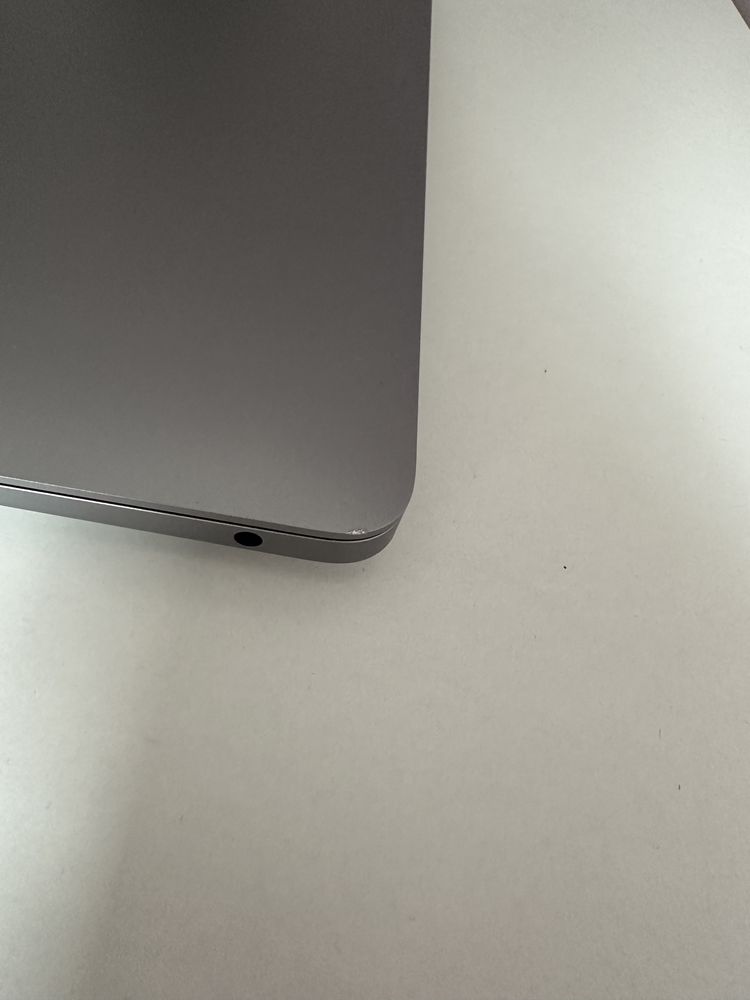 Macbook Air M1 8/256 GB Space Grey