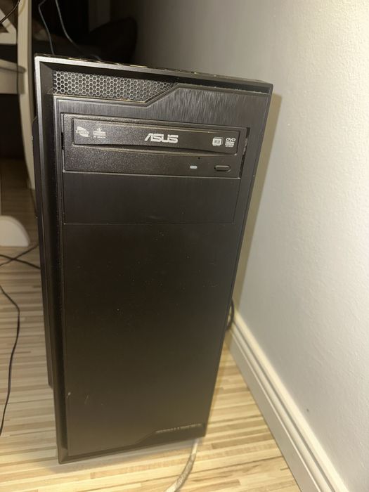 Komputer Nvidia GeForce GTX950, i5-6400 2.7ghz, 8GB RAM