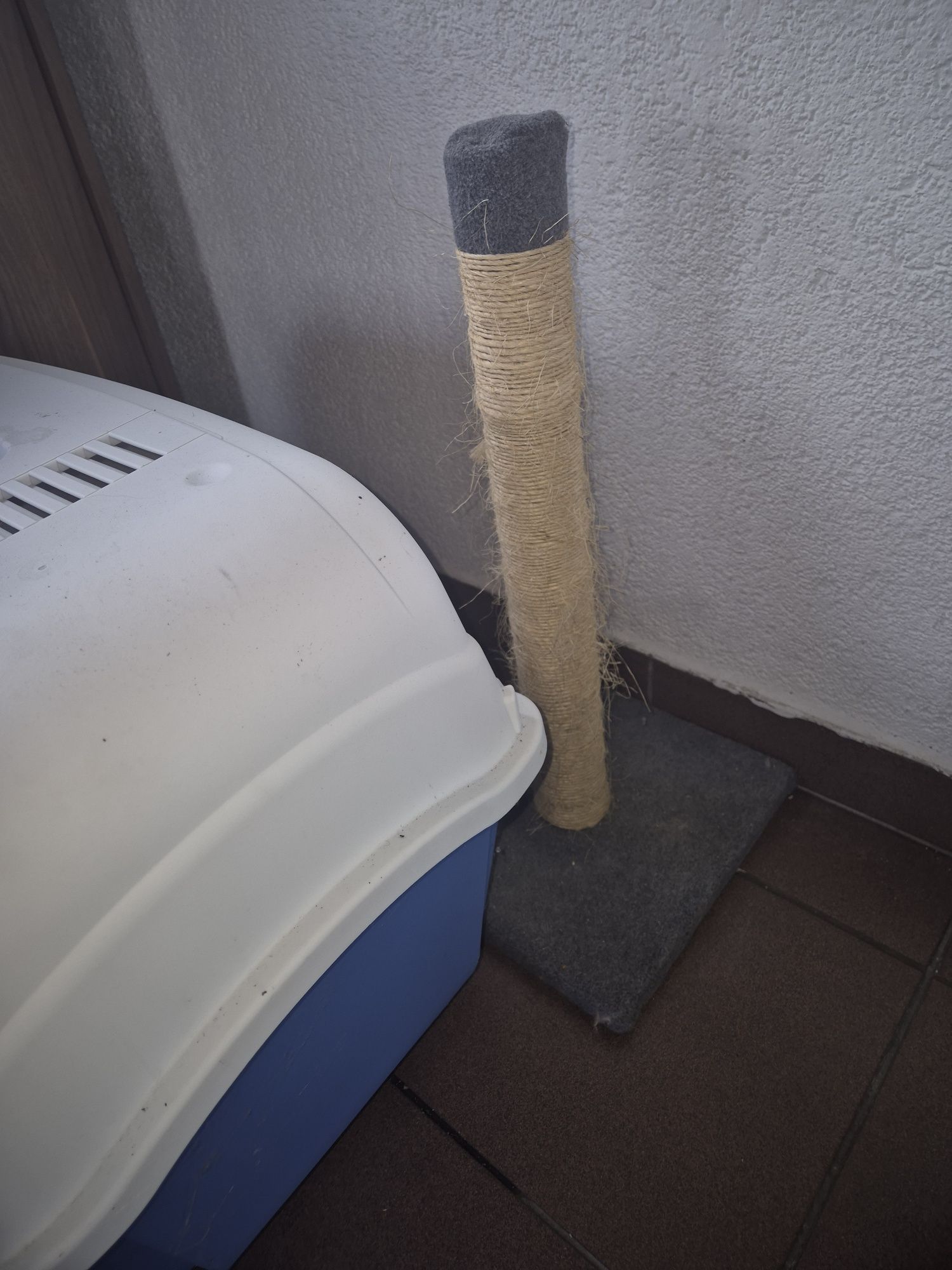 Duża kuweta zamykana + gratis drapak
