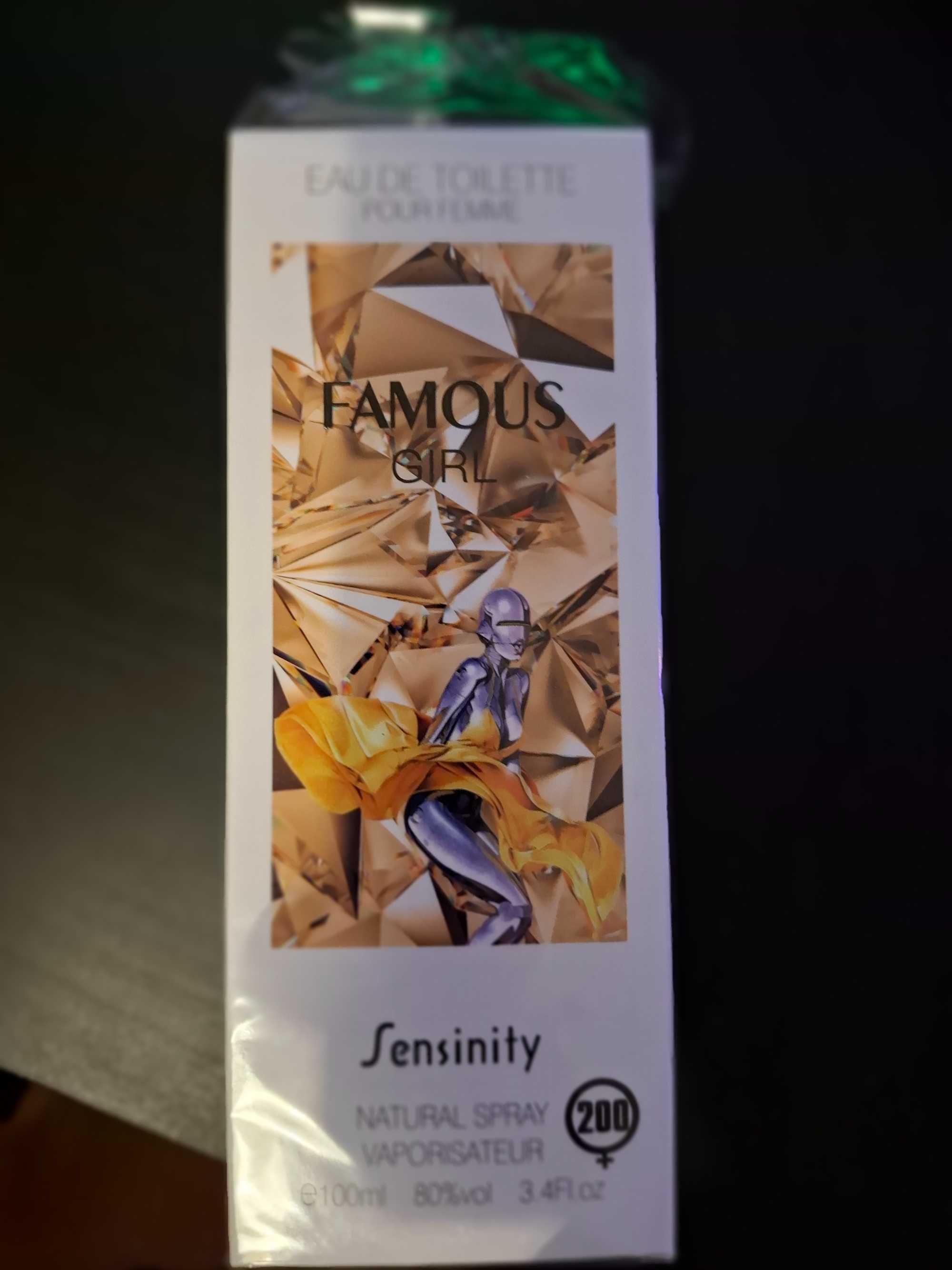Perfumes e relógio Selado