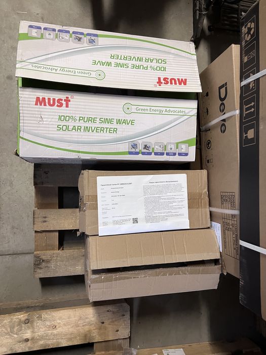 Комплект резервного живлення 3kW Must PV18 3024+2АКБ Carbon 12V 100Ah