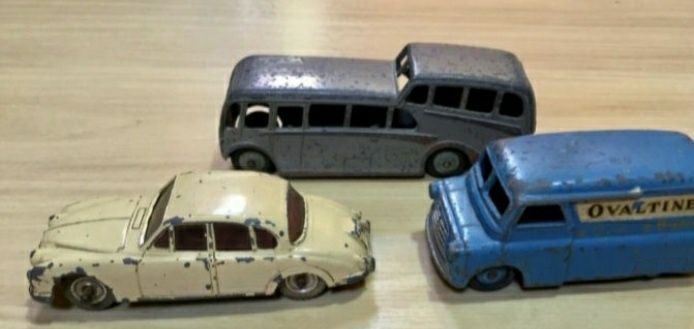 Miniaturas antigas Dinky Toys