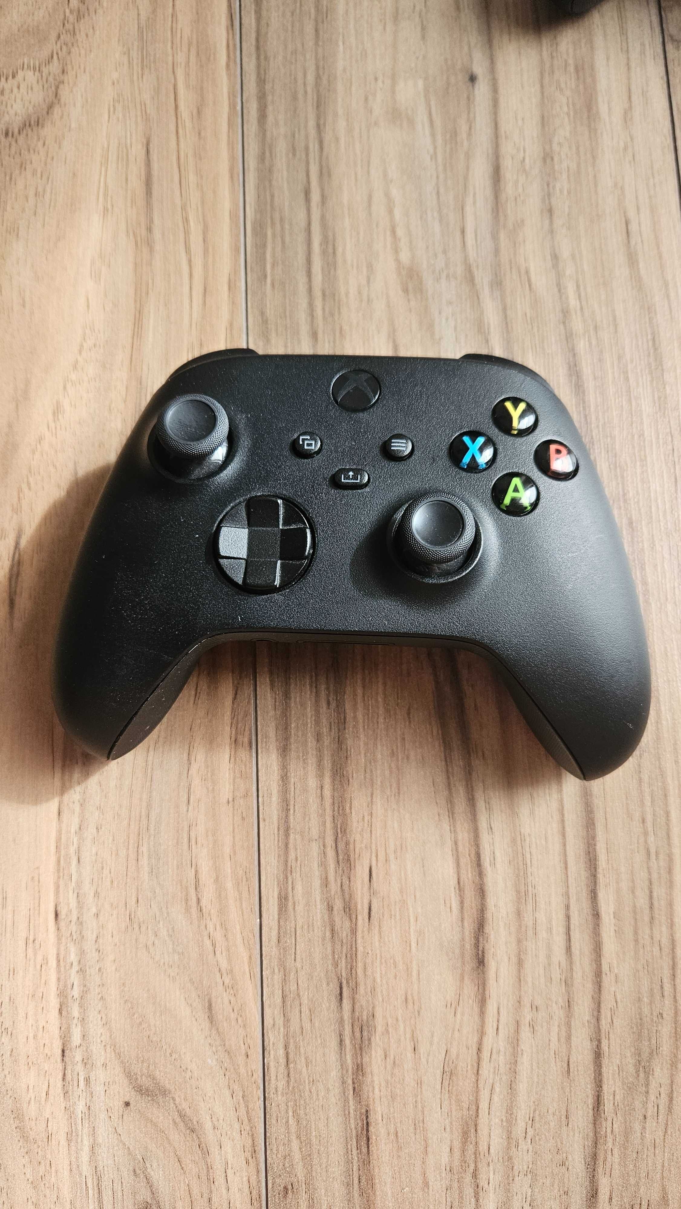 Xbox Series X + 2 pady + 3 gry – stan bardzo dobry, 100% sprawna