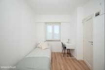 757911 - Quarto com cama de solteiro em...