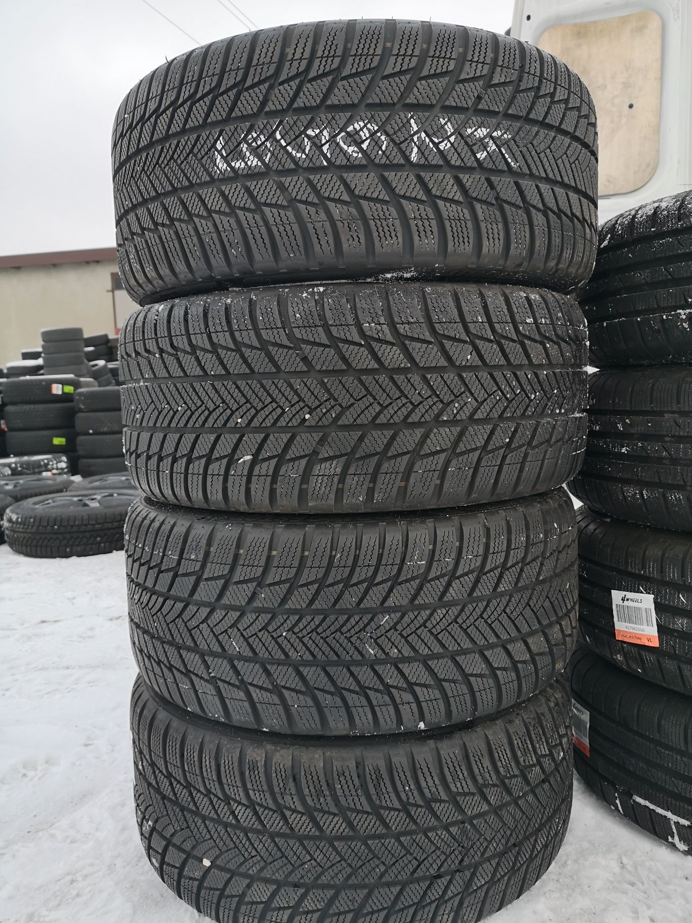 Opony zimowe 245/40/18 Bridgestone 4szt 7,3mm 2021r