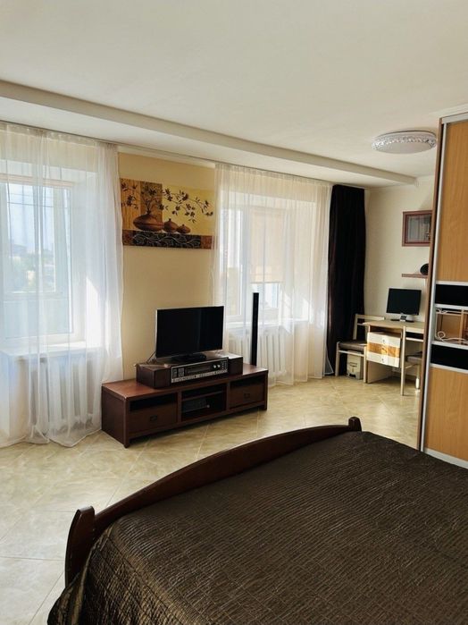 2 кімнатна квартира в центрі