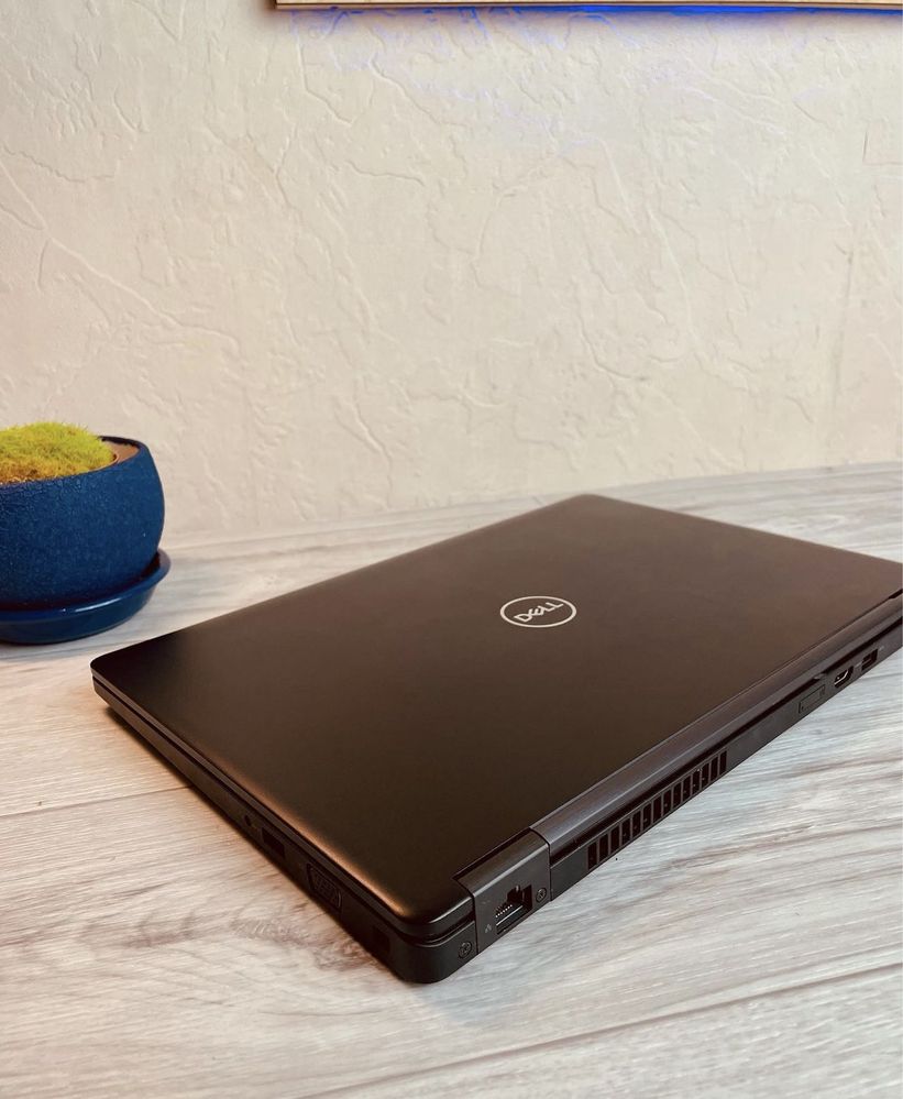 Ноутбук Dell Latitude 5490