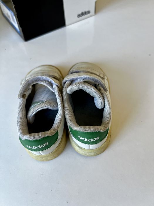 Ténis adidas 21