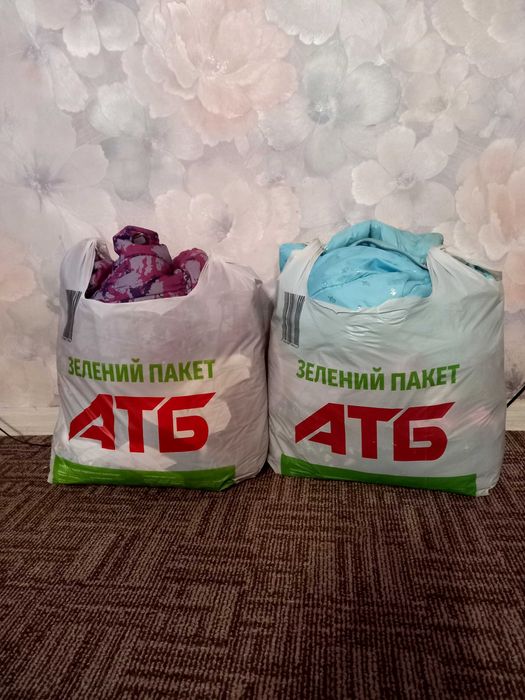 Віддам дитячі речі