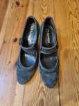 Buty na obcasie, zamszowe, rozmiar 36, Syrena