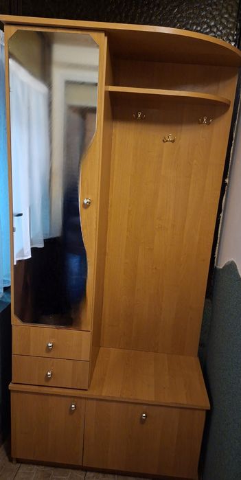 Garderoba stan dobry