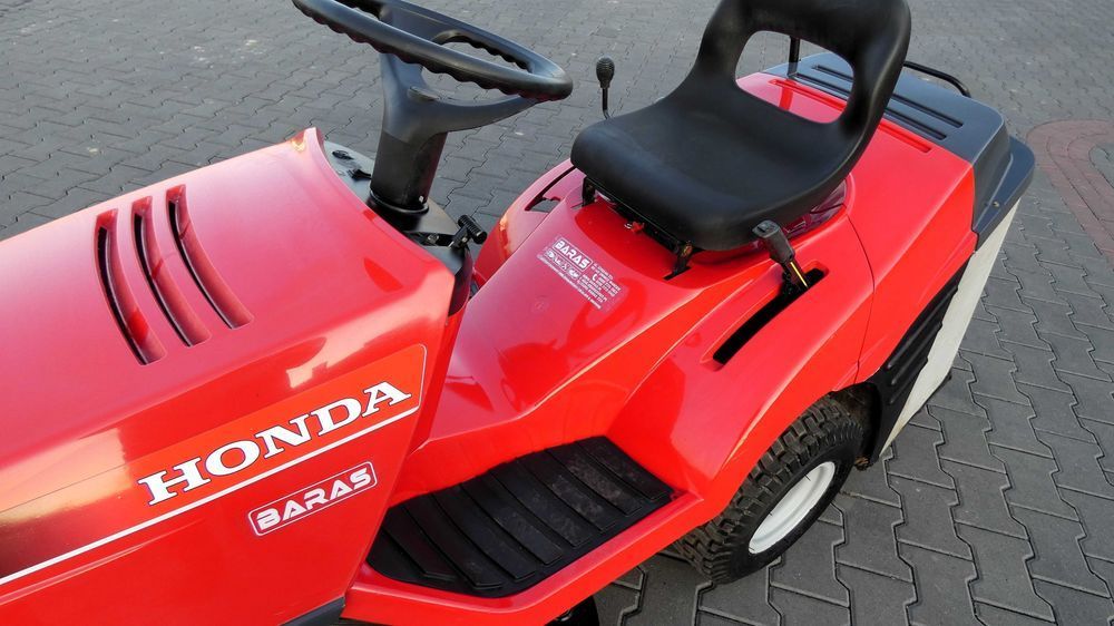 Traktorek kosiarka HONDA 2214 2 Cylindry (050201.5) - Baras