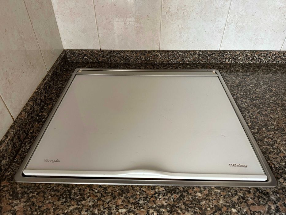 Placa a gás e forno eléctrico, marca Balay