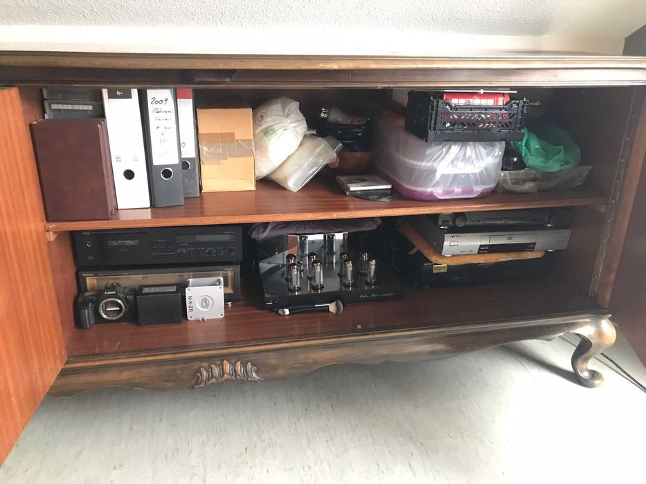 Stylowy bufet duży i pojemny