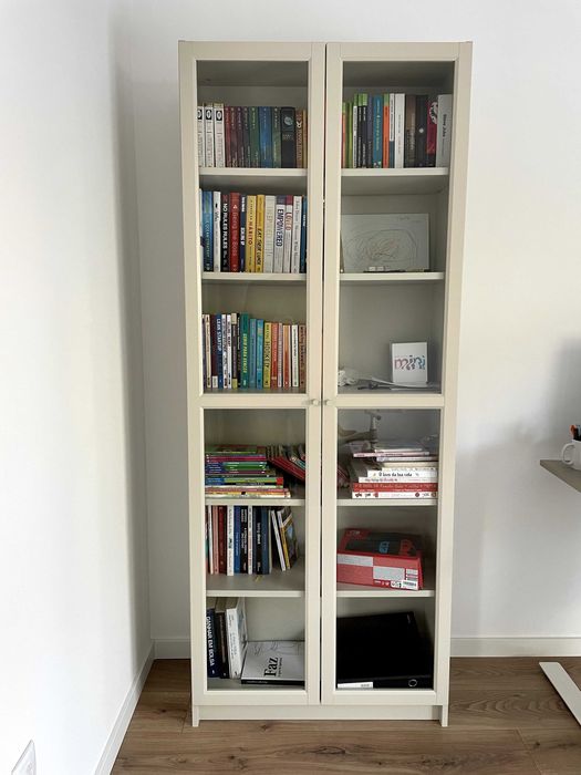 Estante Ikea BILLY (cor Bege) — Como Nova