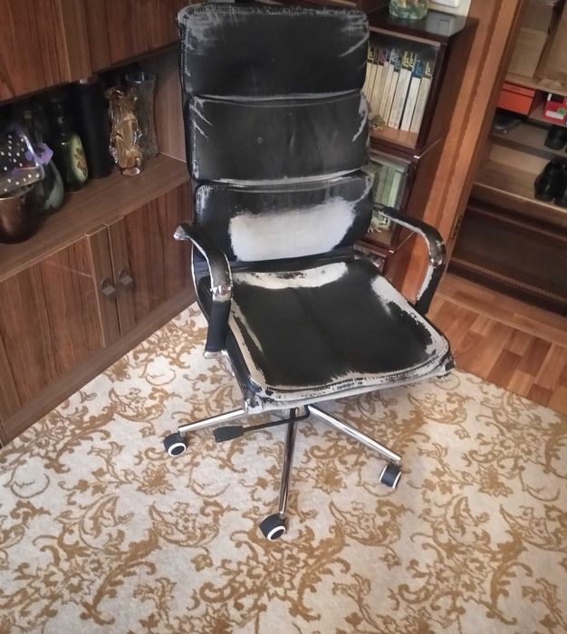 Офисное компьютерное кресло