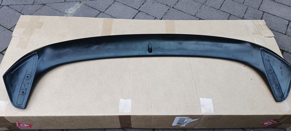 Lotka spoiler BMW F31 Touring daszek Performance czarny połysk z ABSu