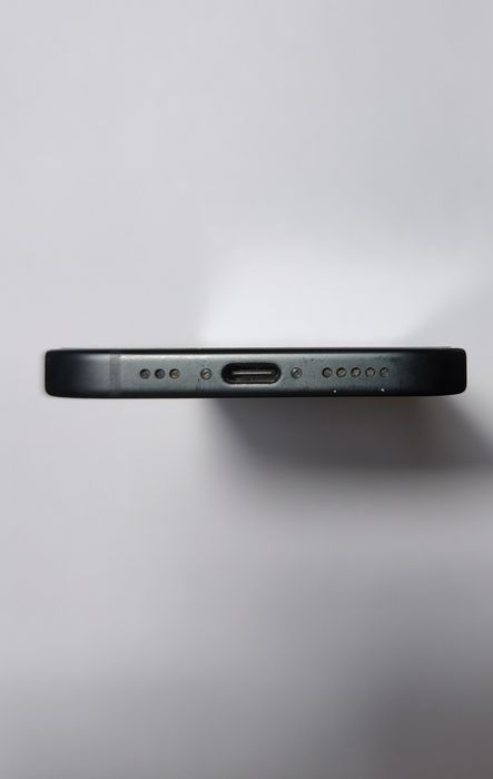 iPhone 15 128GB com todos os acessórios