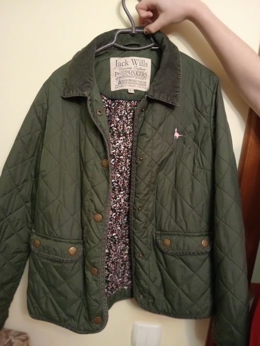 Стьогана брендова курточка .Стан ідеал.