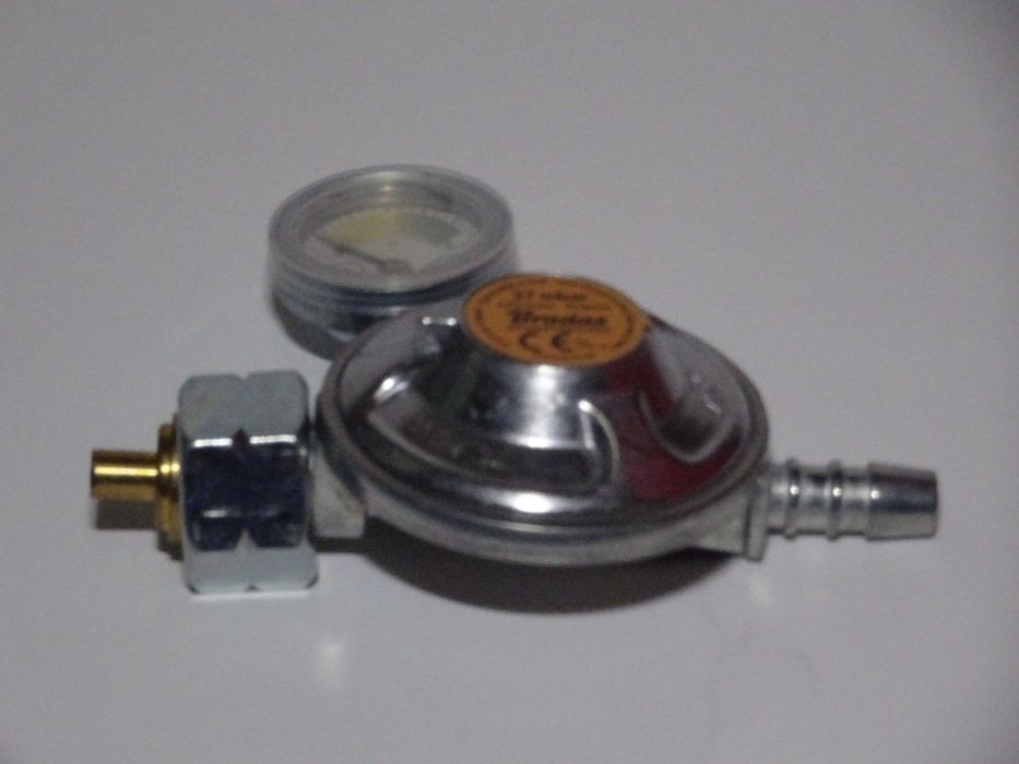 REDUKTOR gazowy z MANOMETREM  37mbar 1,5kg/h  BRADAS (RG A310IE-M)