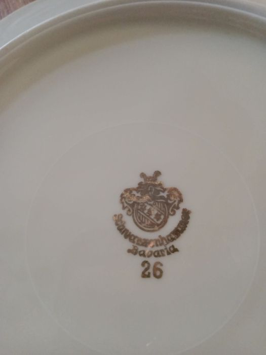 Обтягувач для скатертини,вінтажна тарілочка