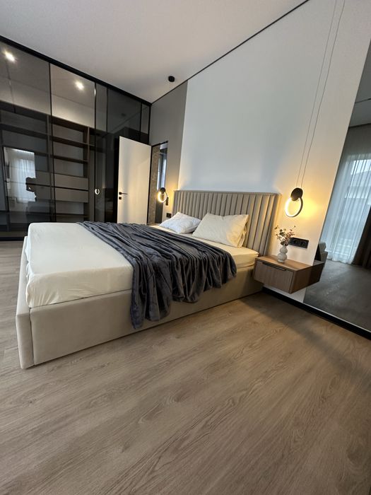 Будинок з ремонтом , меблями і технікою /без %