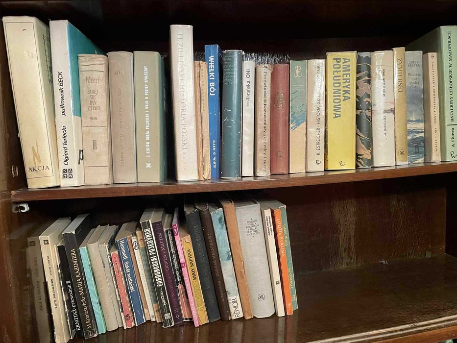 Książki za symboliczną złotówkę- tylko całość