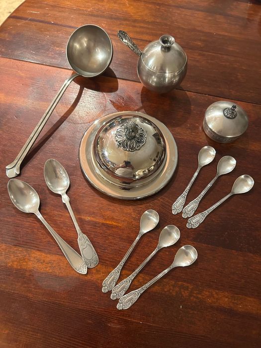 Srebrna zastawa stołowa