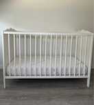 Berço IKEA SUNDVIK + colchão orgânico NOVOS – 120x60 cm