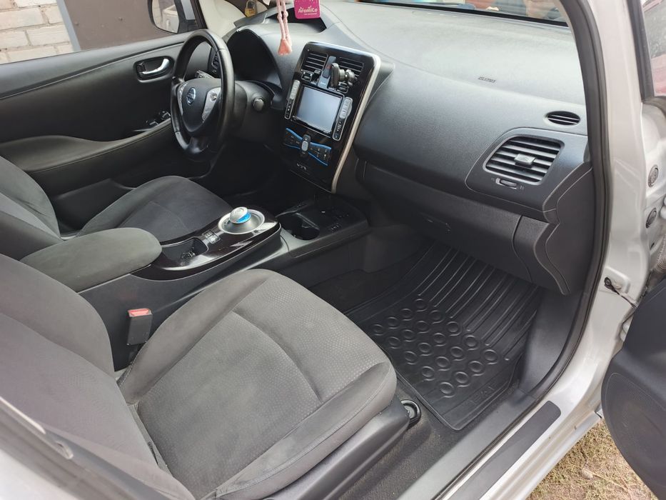 Nissan leaf 2014 Вебасто, рестайлінг.