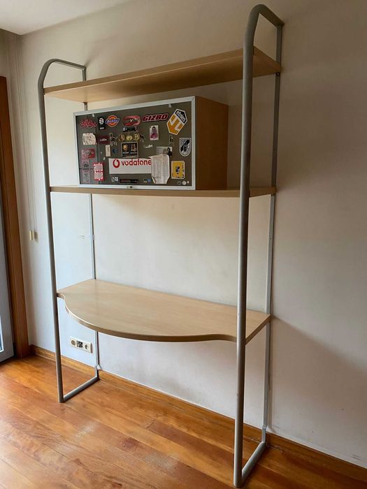 Suporte para livros ou televisão