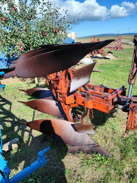 pług 3,skibowy obrotowy