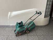 Corta relvas Bosch ARM 37 (avariado)