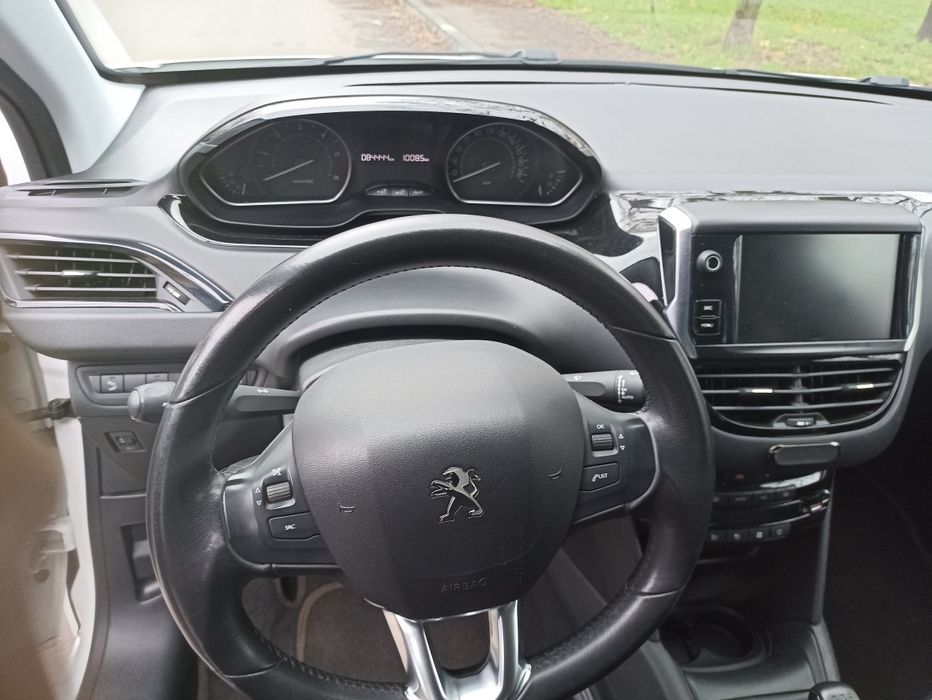 Peugeot 208 2020 року