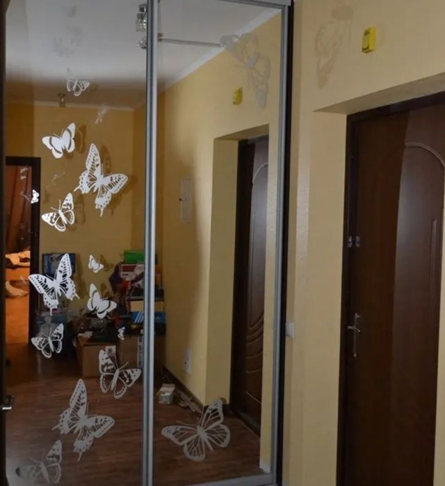 Шафа-купе вмістка