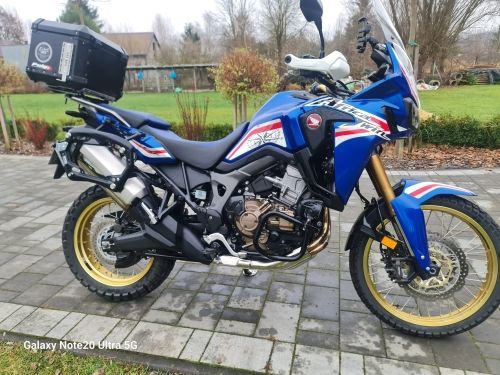 Honda CRF Sprzedam Hondę CRF 1000 DCT w stanie perfekcyjnym