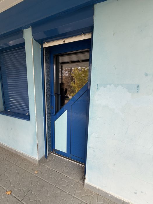 Сдам хорошее помещение на Артема под офис/магазин /для любого бизнеса