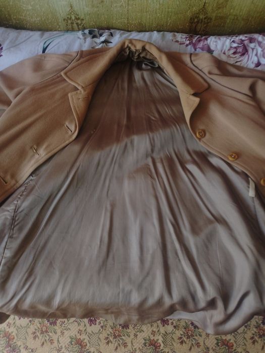 Продається пальто драпове.