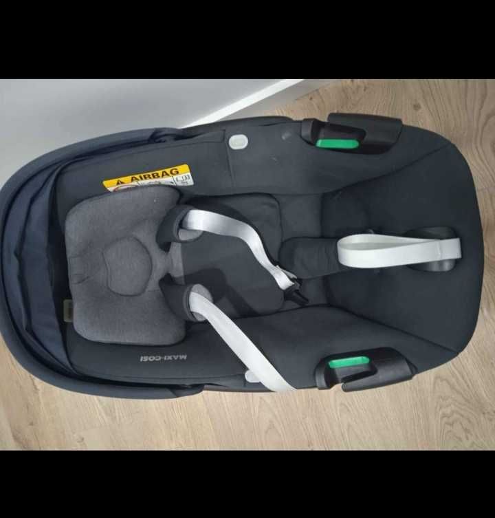 Ovo de bebê maxi cosi