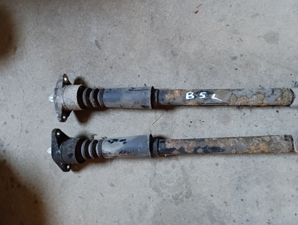 Amortyzator amortyzatory tył volkswagen passat B5 audi a4 b5