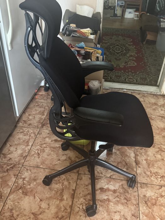 Ергономічне крісло Humanscale Freedom