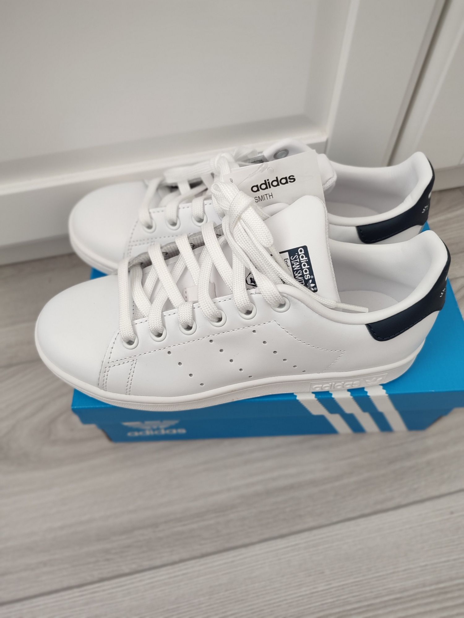 Adidas Stan Smith Damskie 37 1/3 buty białe sportowe